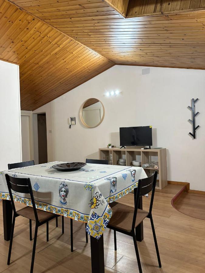 La Mansarda Di Melo Catânia Exterior foto